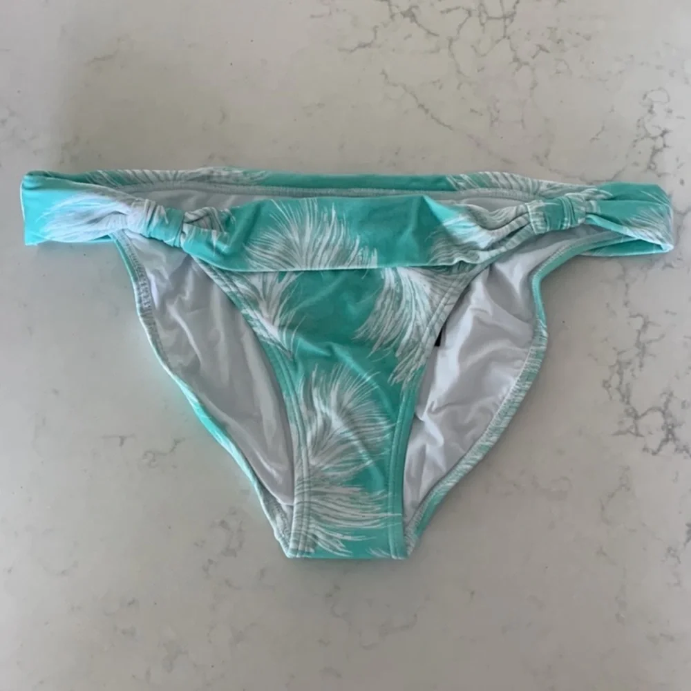 Vix feather bia bikini bottom. NWT. - Picture 2 of 4